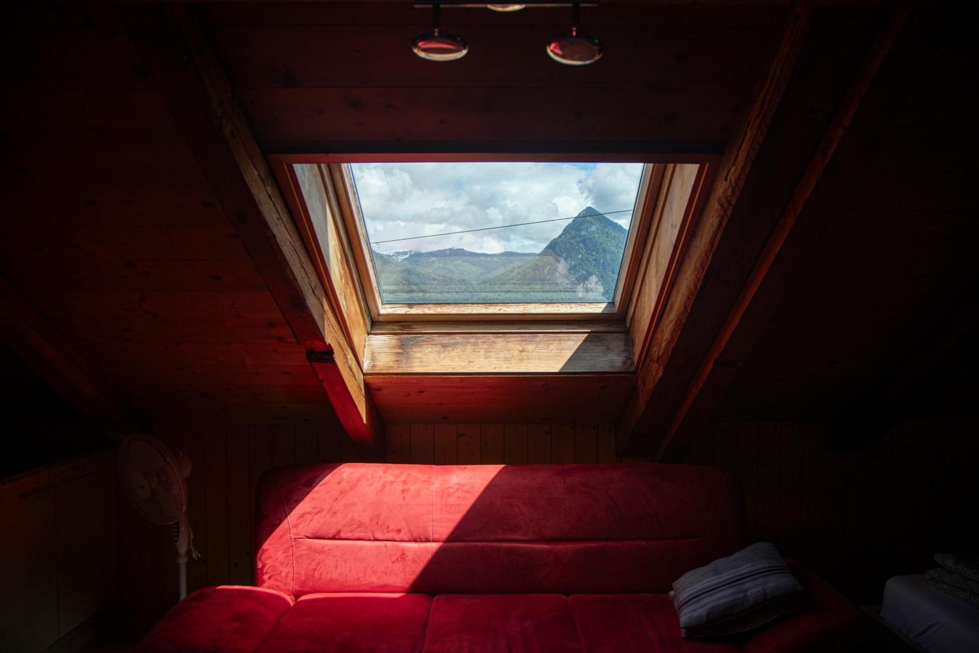 Au Bord Du Lac Därligen Kültér fotó