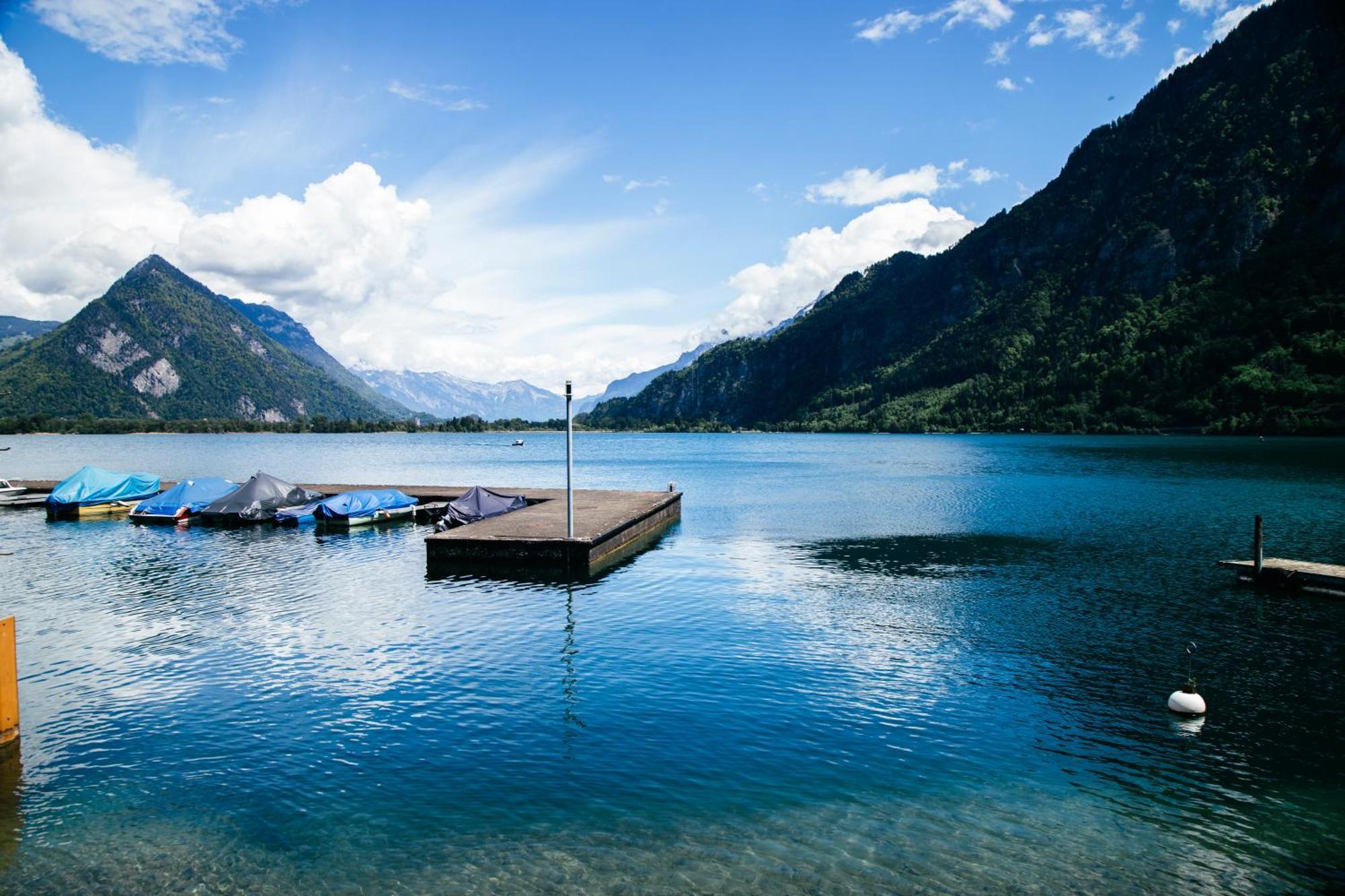 Au Bord Du Lac Därligen Kültér fotó